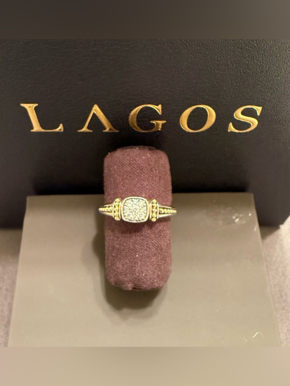 LAGOS Two Tone
Rittenhouse Pavé
Diamond Ring - Picture 9 of 15